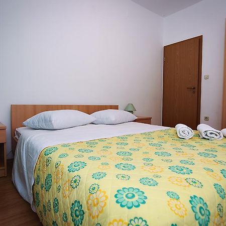 Apartments Lucija Sukošan エクステリア 写真
